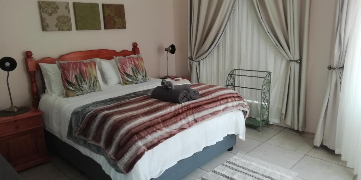 Oudtshoorn Guest House - Housity