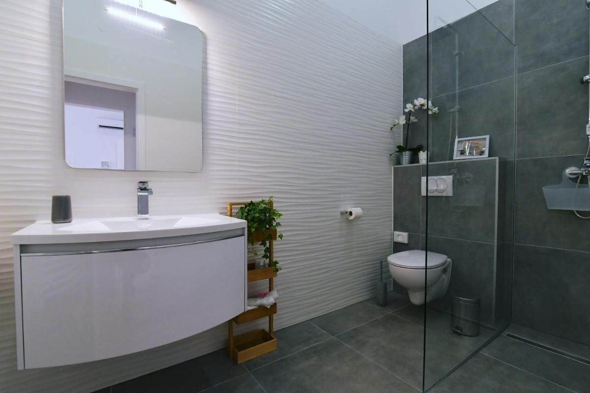 Vitopolis 3 - Housity