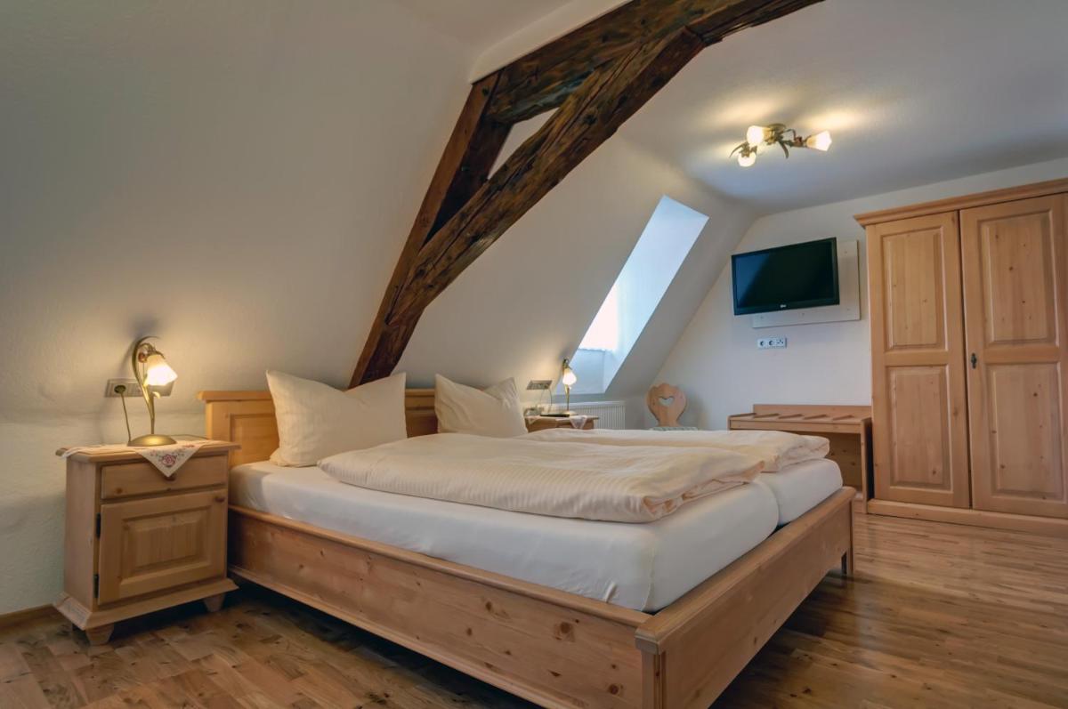 Hotel Gasthof Rössle - Housity