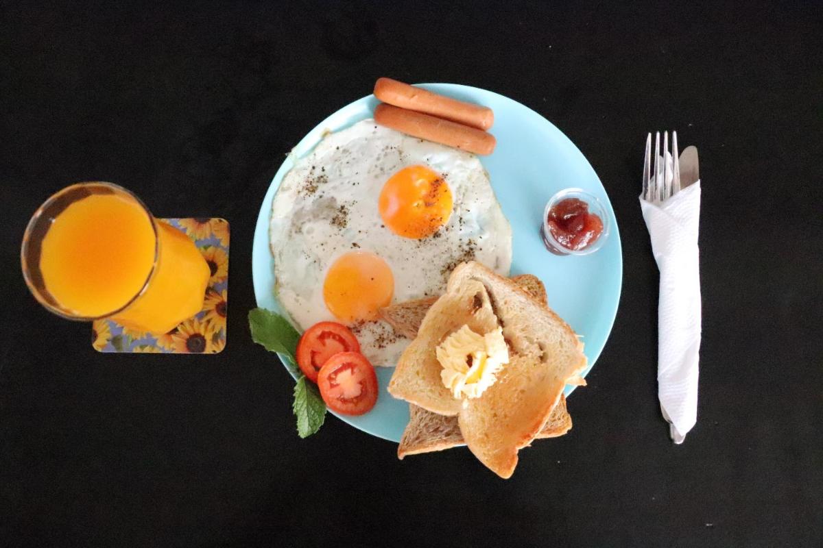 Suitetrails - Miracle Colombo City Hostel