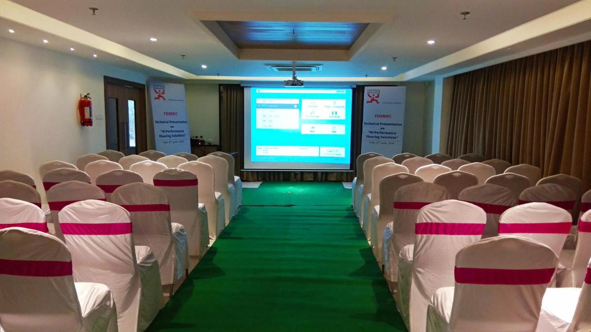 Hotel Smart City Park Inn - Housity