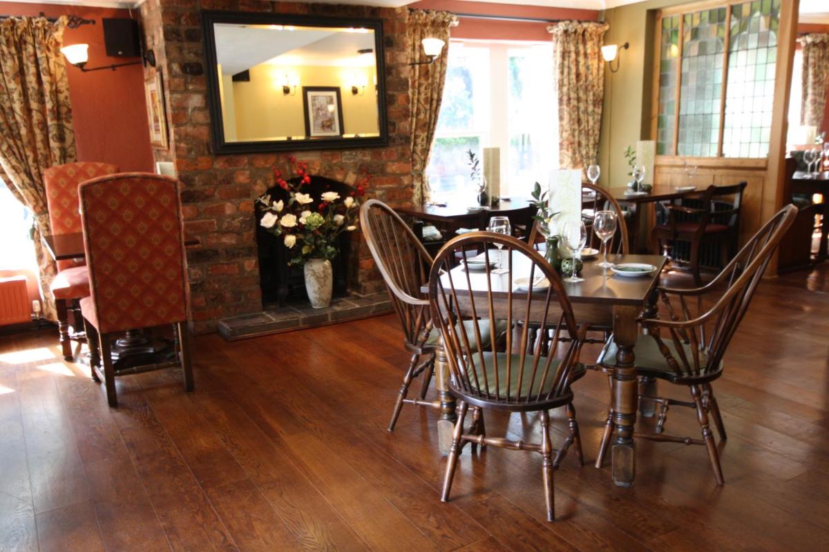The Dibbinsdale Inn - Housity
