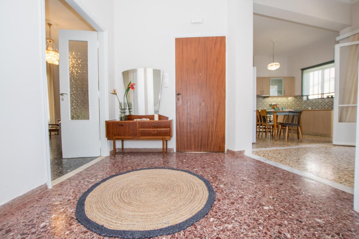 The Romantic Beach House - Housity