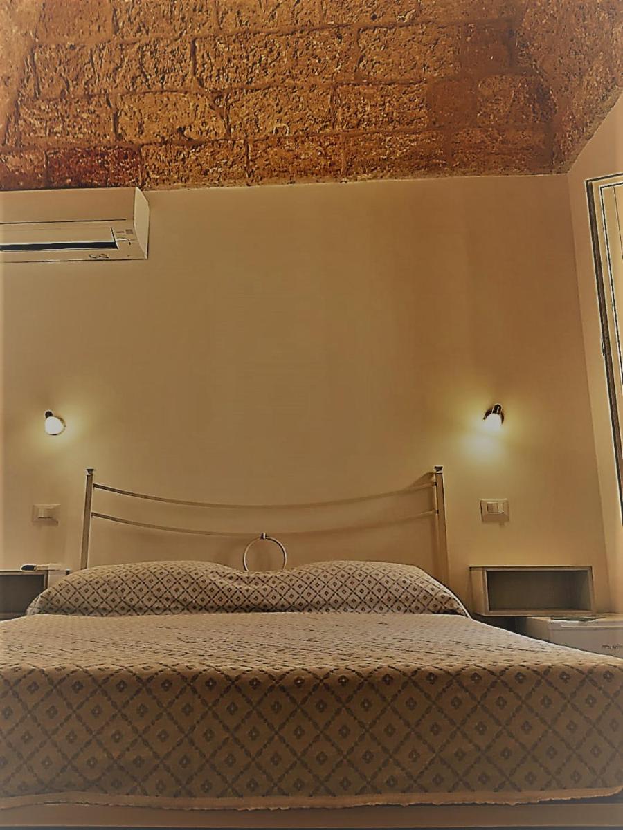 TORRE SUL MARE affittacamere Ugento - Housity