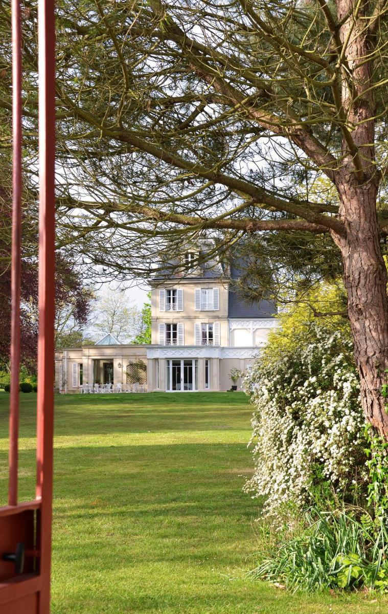 Jardin de l'établissement Chateau La Cheneviere