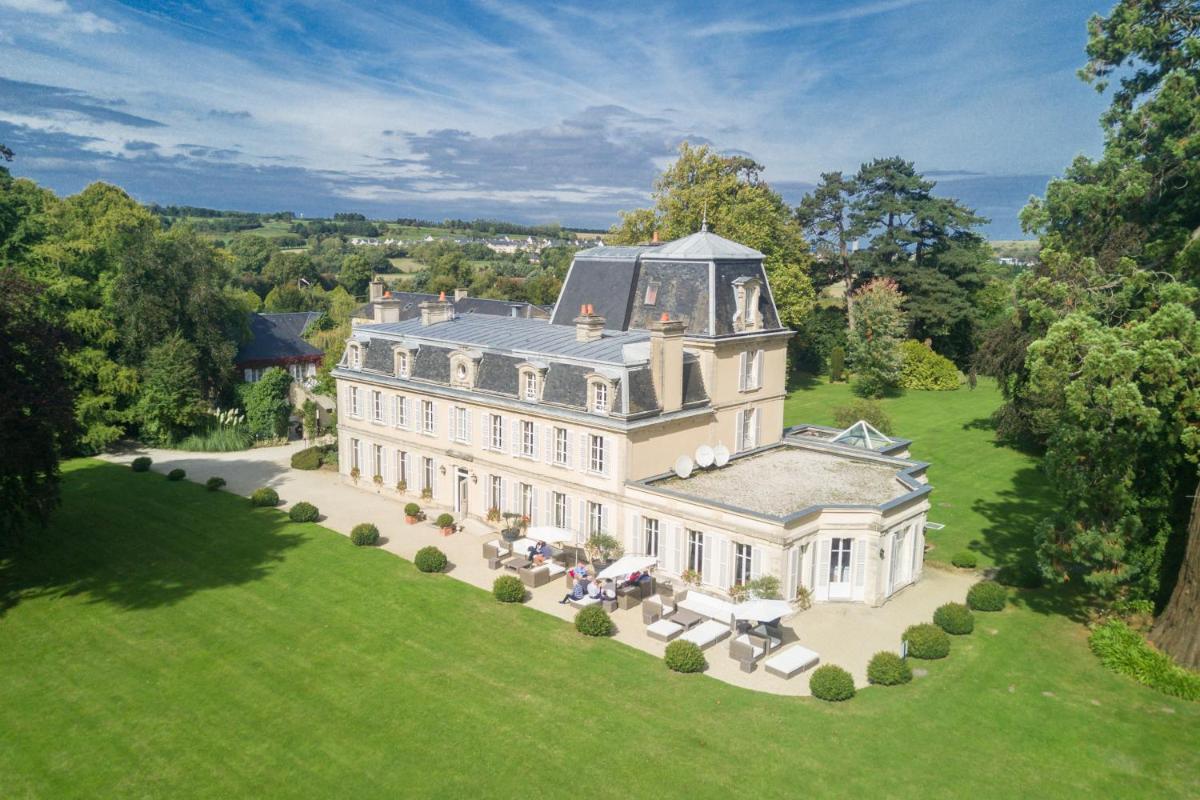 Jardin de l'établissement Chateau La Cheneviere