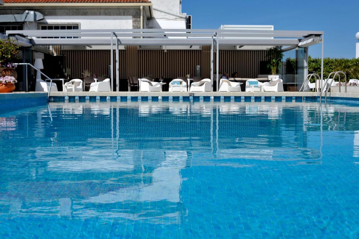 Piscina en o cerca de Eurostars Louxo Talaso