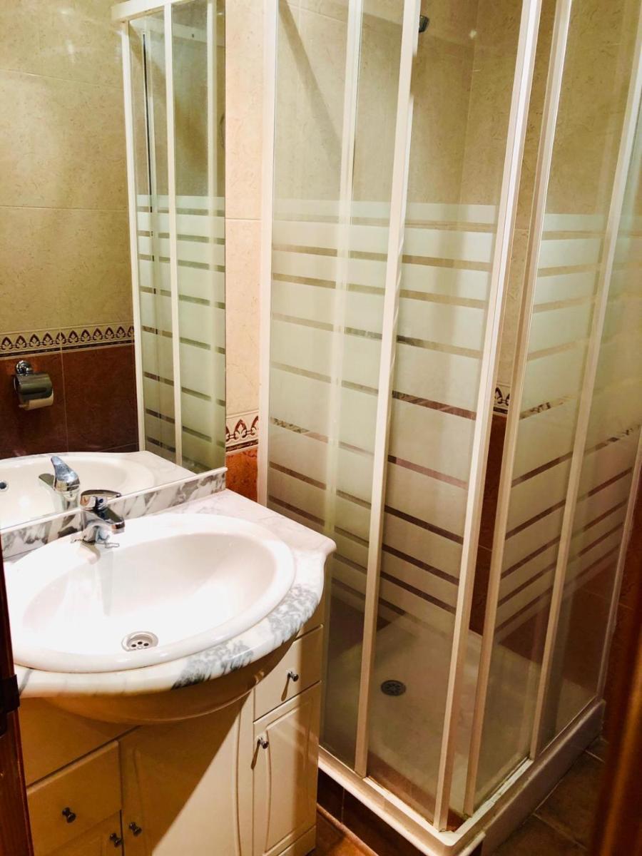 Hostal Matias - Housity