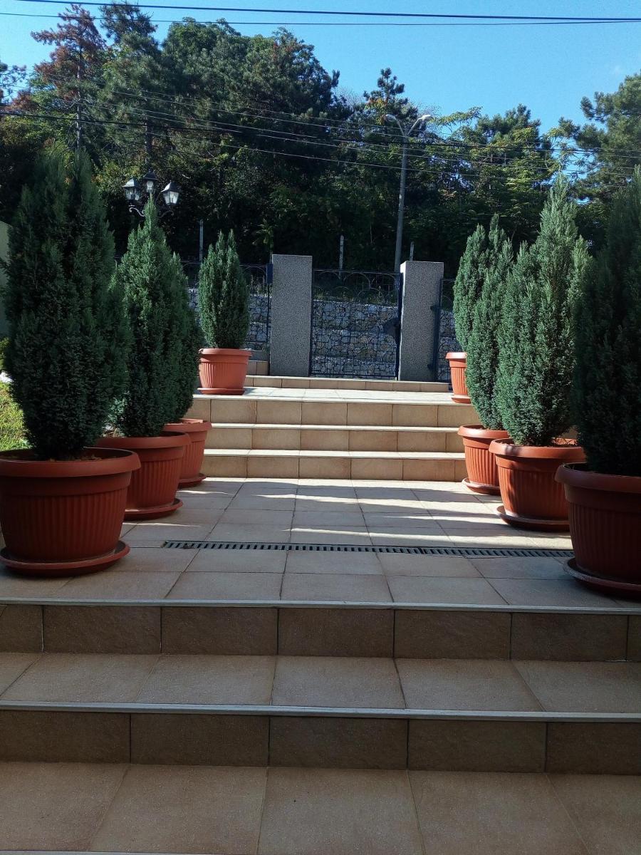 Royal Apartments - Housity