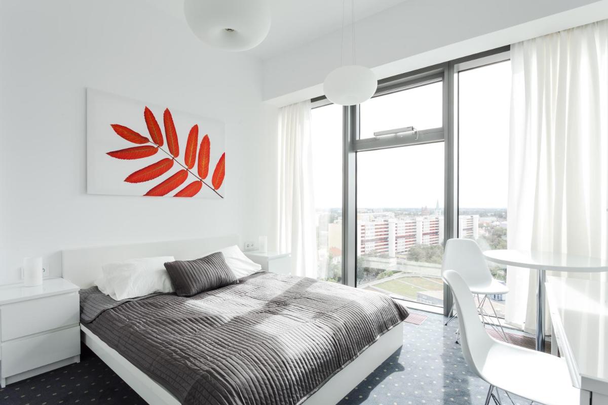 Platinum Sky - Housity