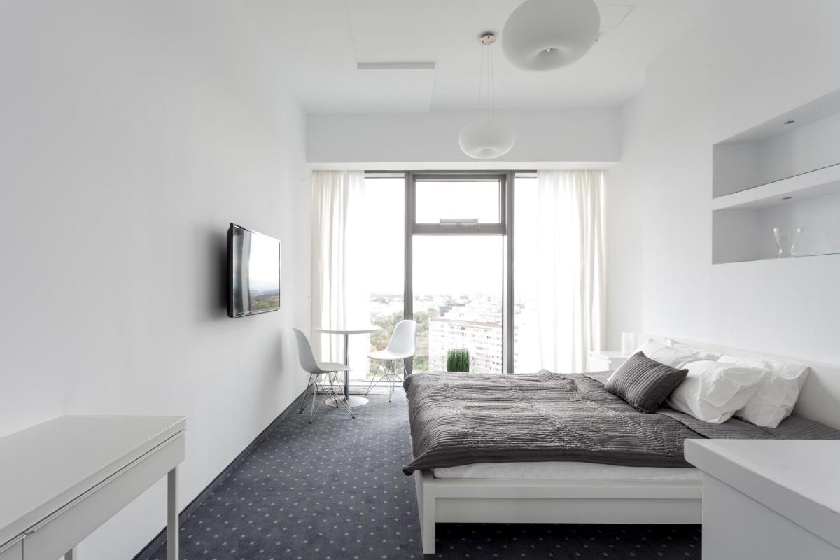 Platinum Sky - Housity
