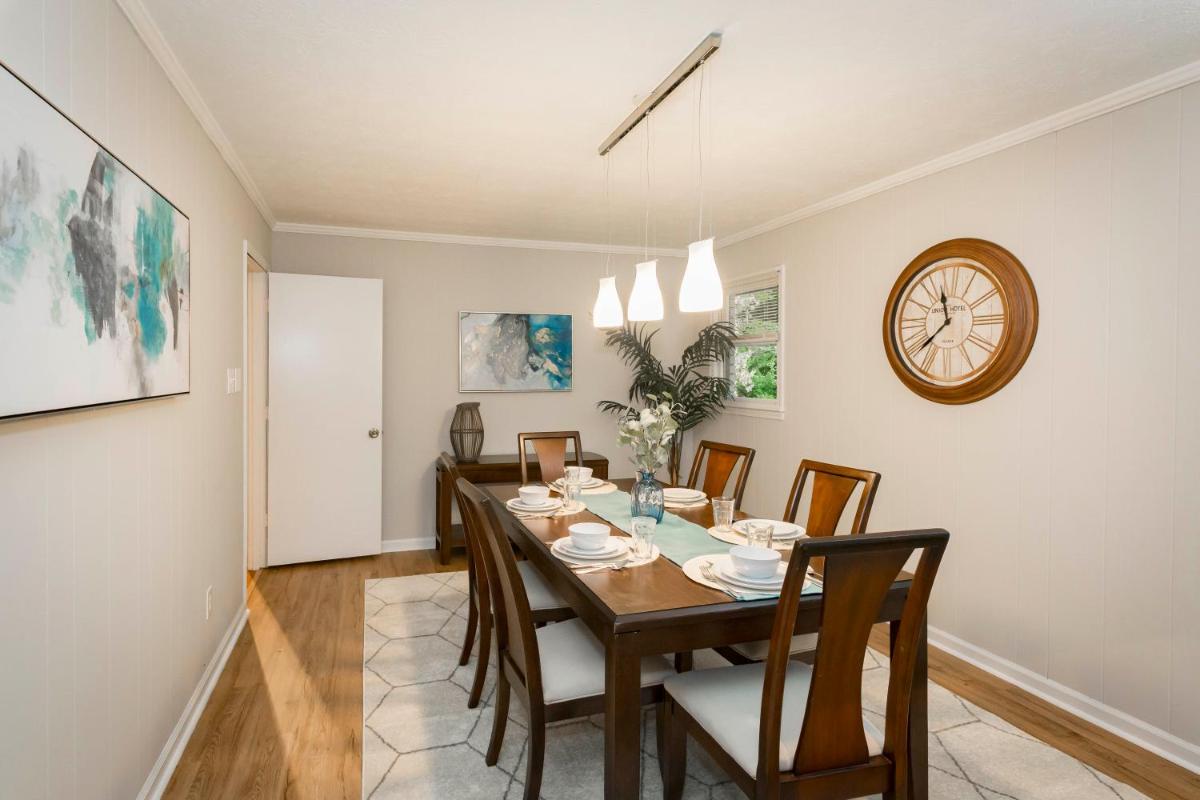 Luxury Home w/GameRoom KingSizeBed near Six Flags - Housity