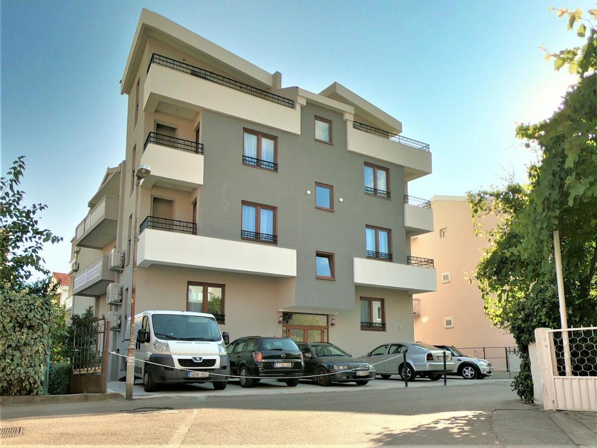 Martinović Rooms - Housity