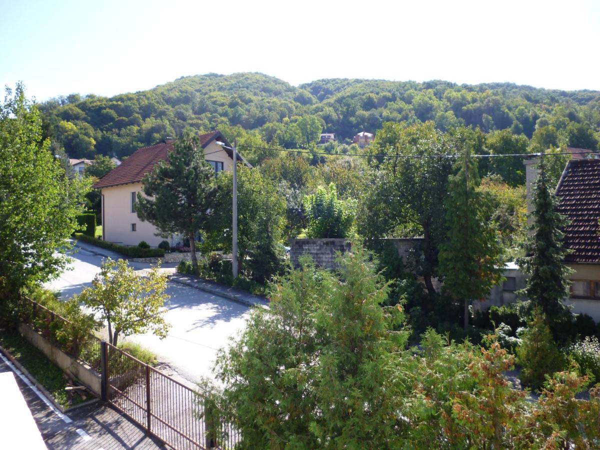 Gec II - Housity