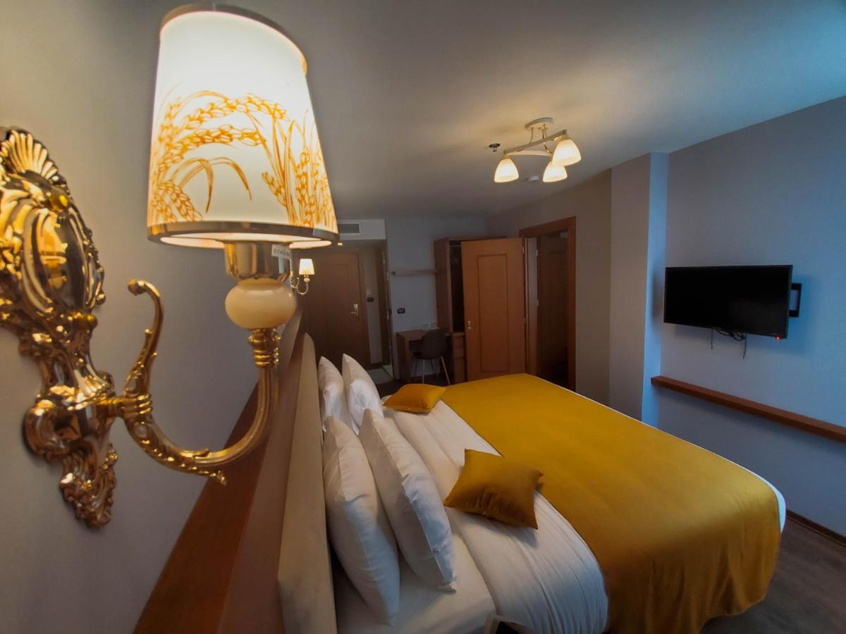 Albanopolis Hotel - Housity