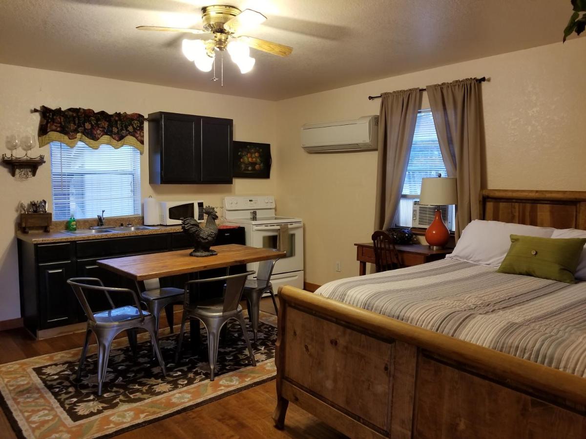 Olive Cabin - Housity