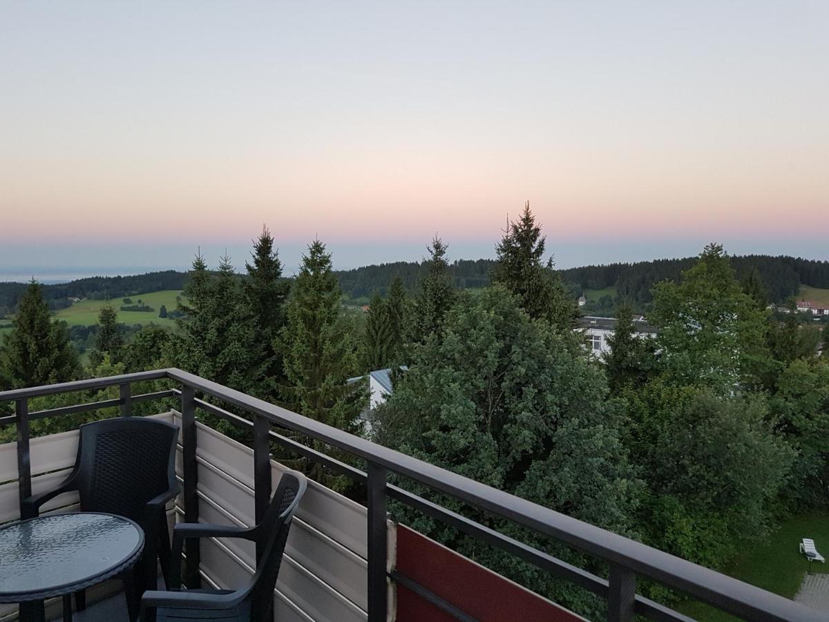 Ferienwohnung Bergpanorama mit Pool - Housity