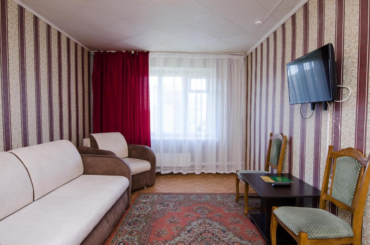 Uralochka Hotel - Housity