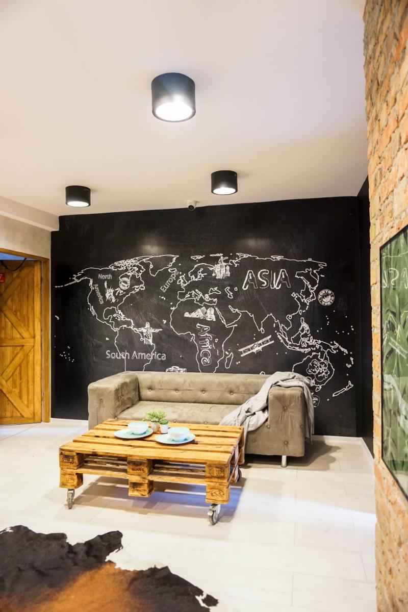 Retro Apartments - Housity