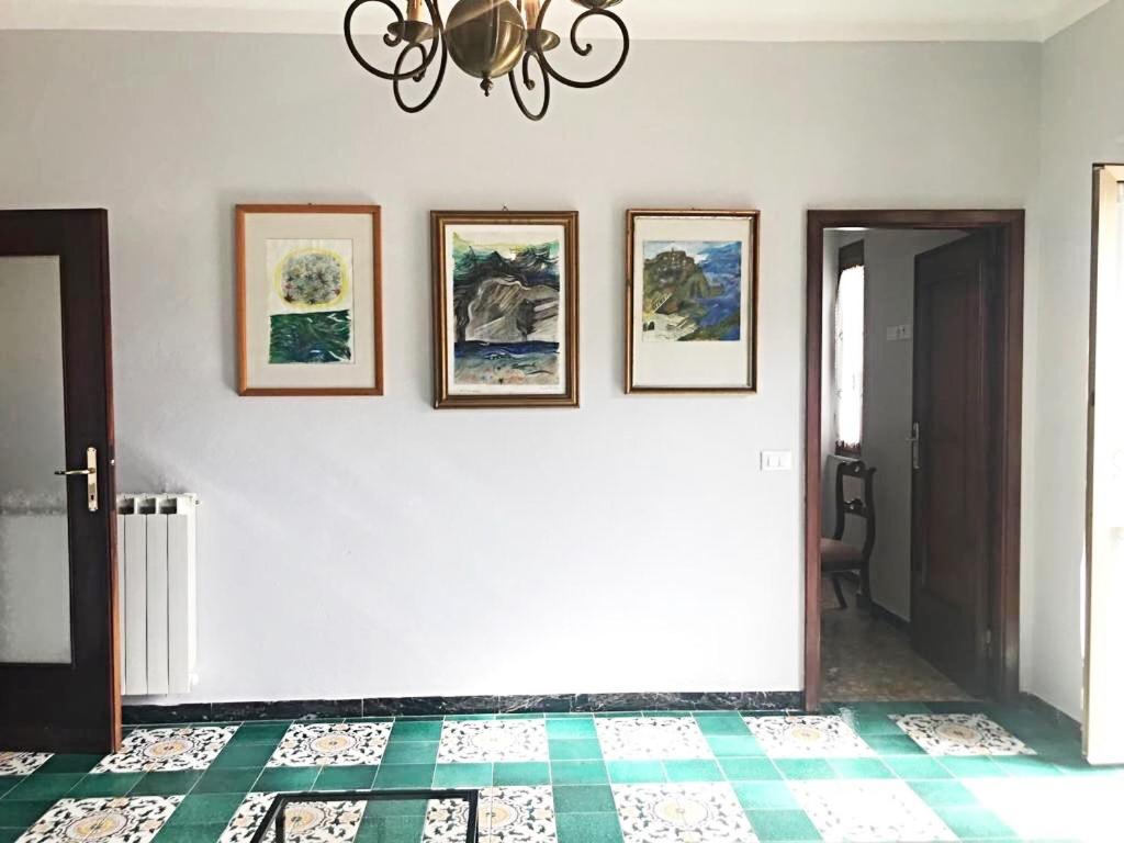 Pearl Gray House (in Manarola 5terre) - Housity