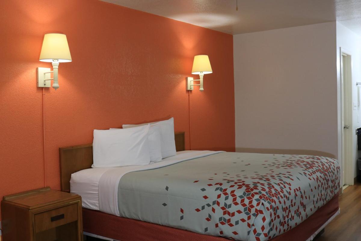 Heritage Inn & Suites - Housity