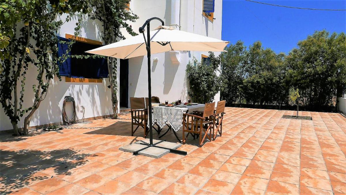 Electra Village House - Housity