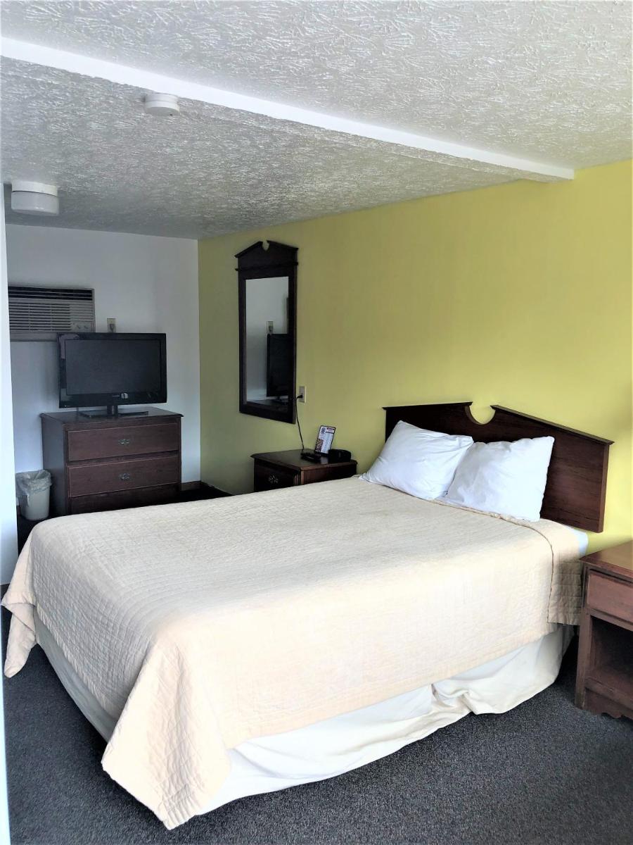 Quality Lodge Sandusky - Housity