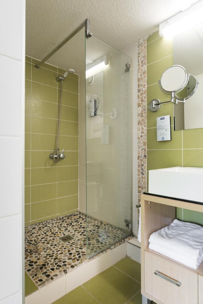 KYRIAD LYON EST – Saint Quentin Fallavier - Housity