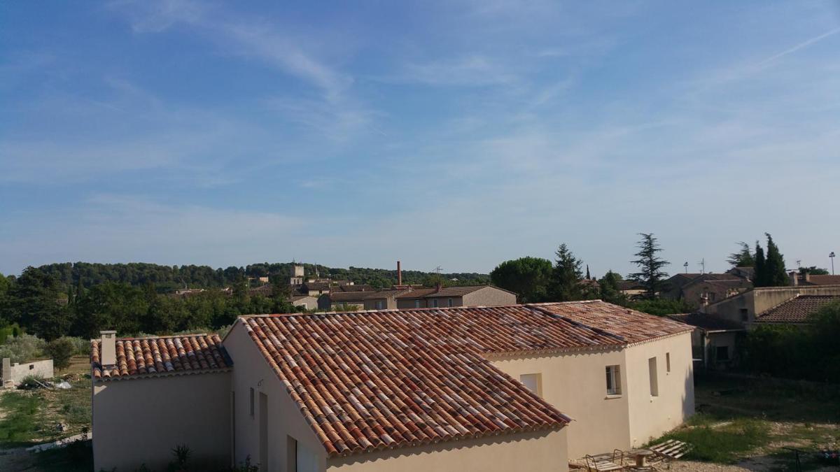 Apt 50m2 avec Balcon tout équipé proche d'Avignon - Housity