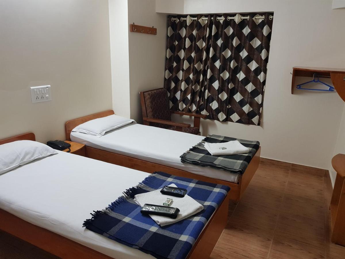 Sri Kumara Lodge - Housity