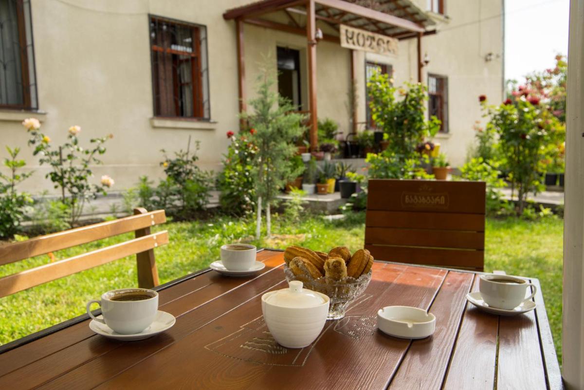 Hotel Kakhaberi - Housity