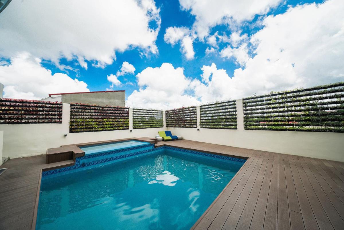 Hotel Carlito Tagaytay - Hizvo