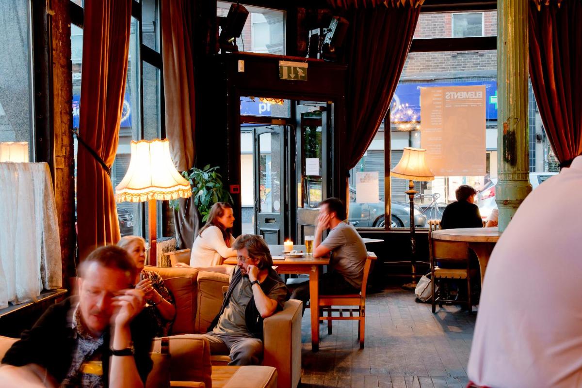 Red Lion - Housity