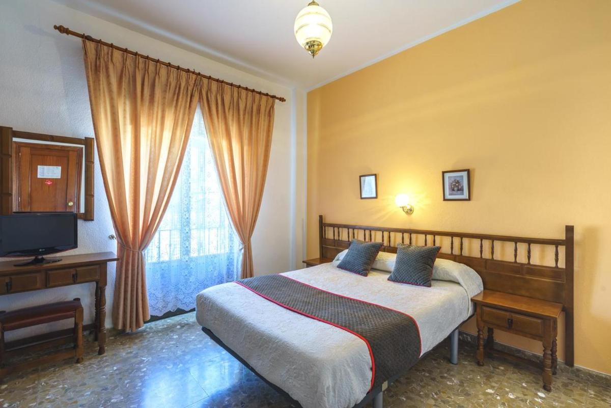 HOTEL RESTAURANTE MOYA - Housity