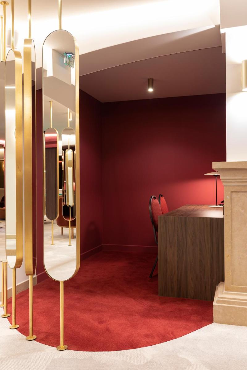 Hall ou réception de l'établissement Le Palace De Menthon
