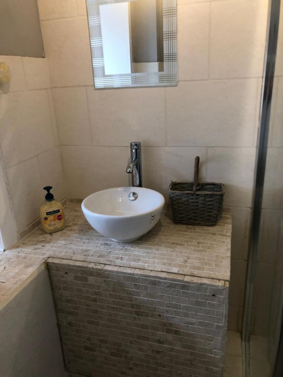 Saracen Head Hotel - Housity