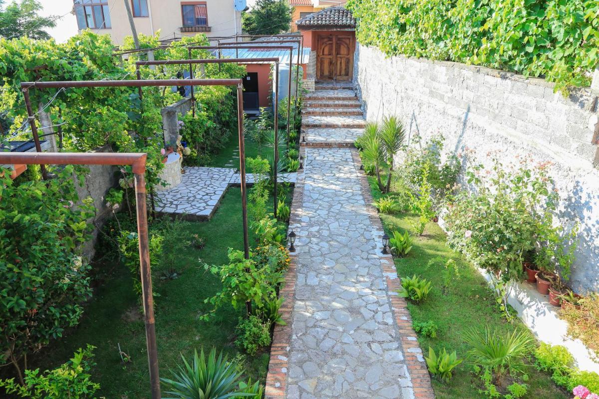 KALOSHI VILLA - Living in the Kruja Fortress - Housity