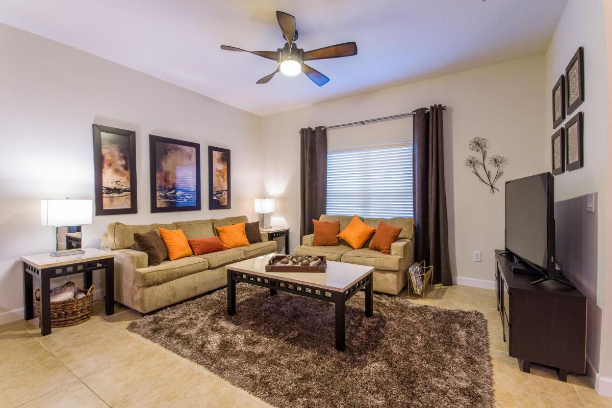 Daydreamer House at Storey Lakes - Housity