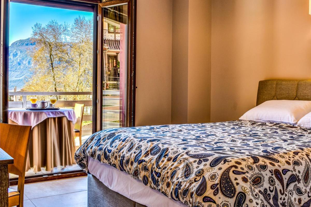 Suitetrails - Elia Deluxe Accommodation