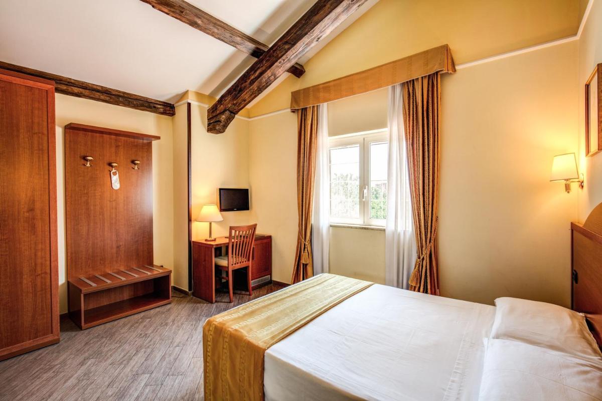 Hotel Roma Tiburtina Metro - Housity