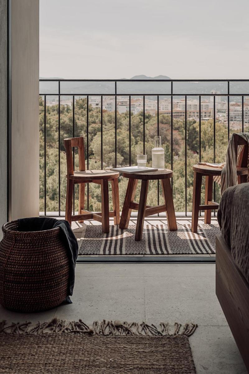 Zona de estar de OKU Ibiza