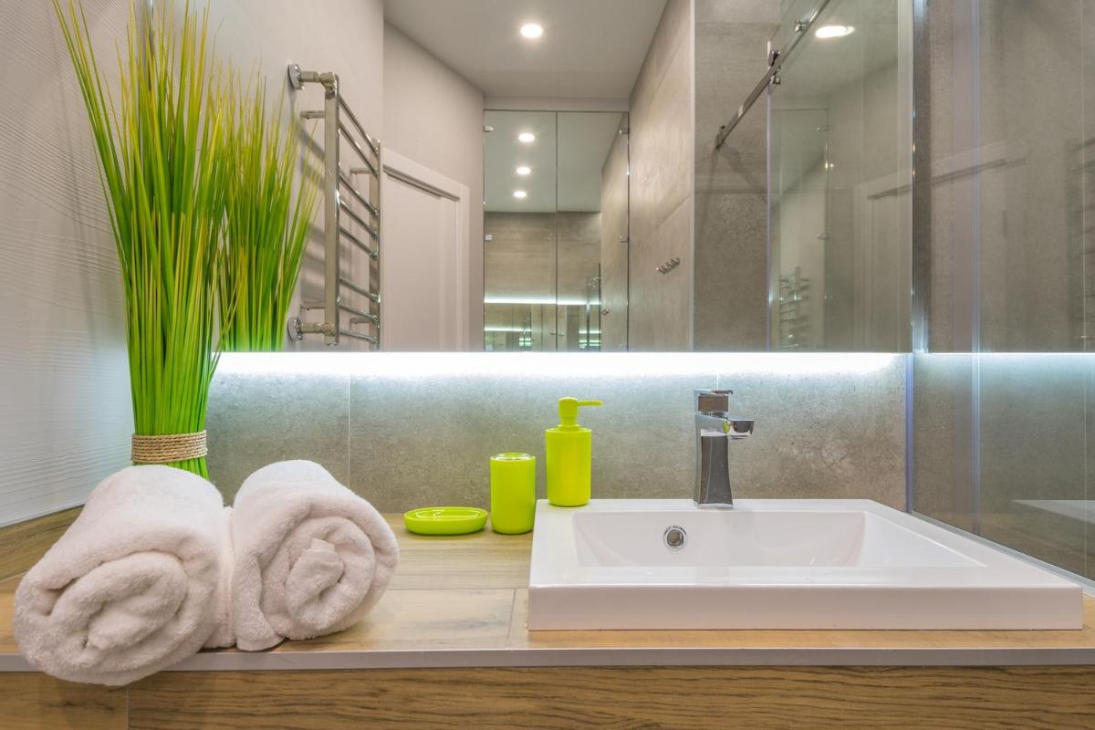 Suitetrails - Sofievskaya Apartments