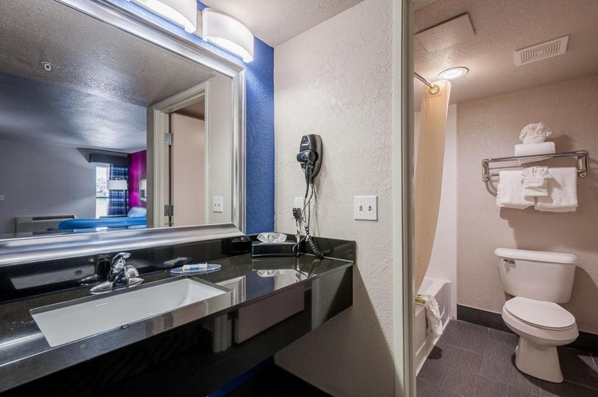 Stratford House Inn - Housity