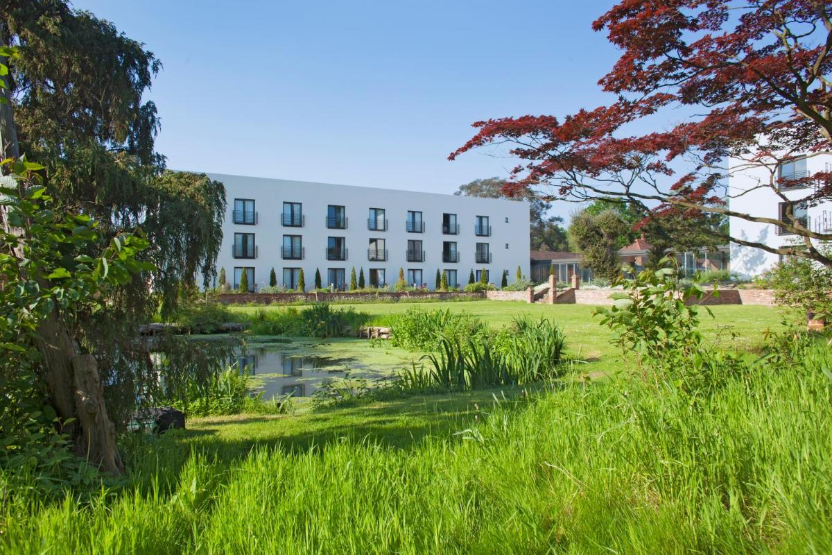 Lifehouse Spa And Hotel - Housity