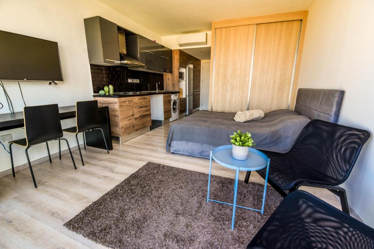 Hotel Standard Stylish Studio - contactless check-in&check out - Housity