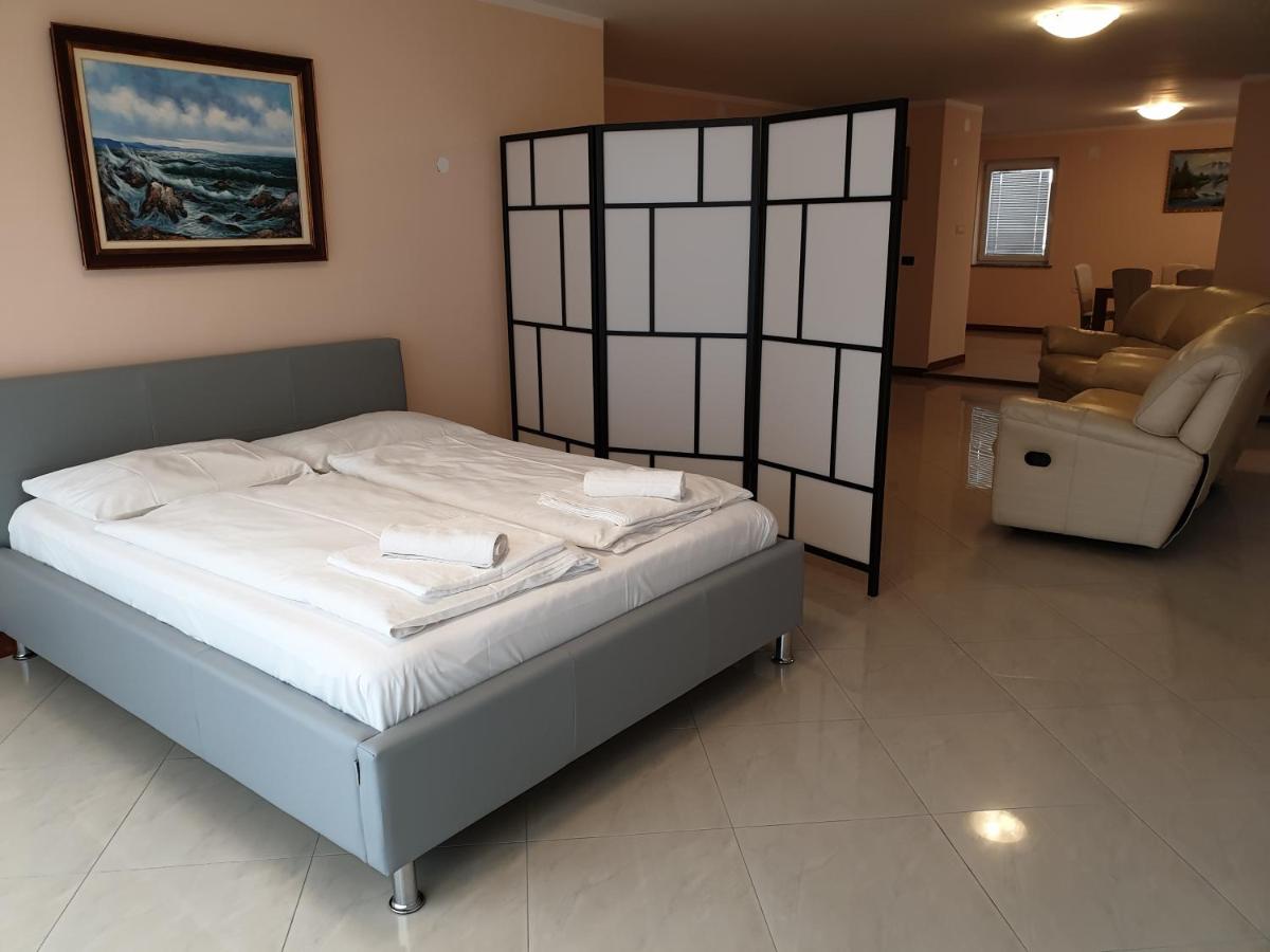 Rooms & Apartments Giulia - Housity