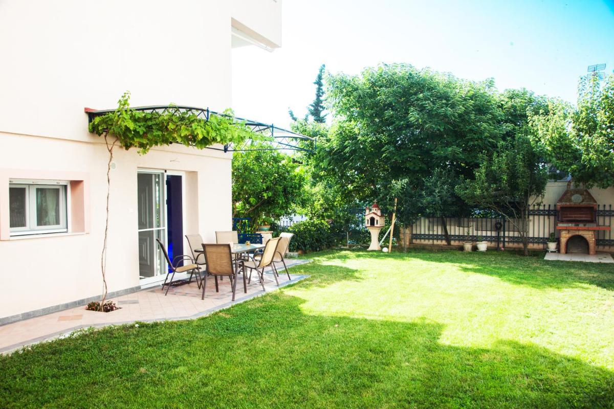 Garden House near the sea - Housity