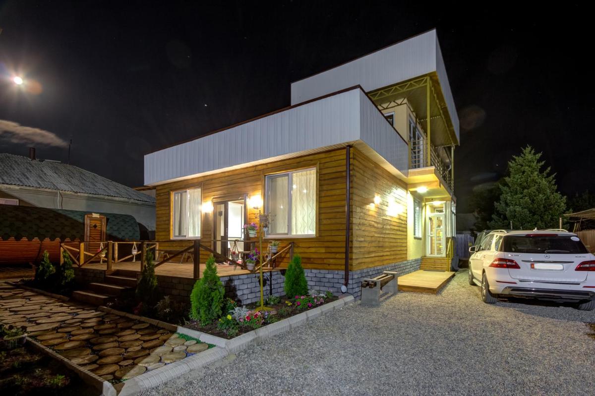 Hillside Karakol B&B - Housity