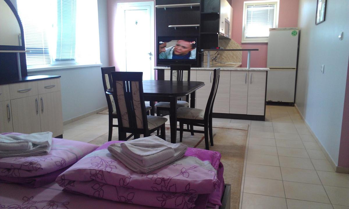Royal Hotel - Housity