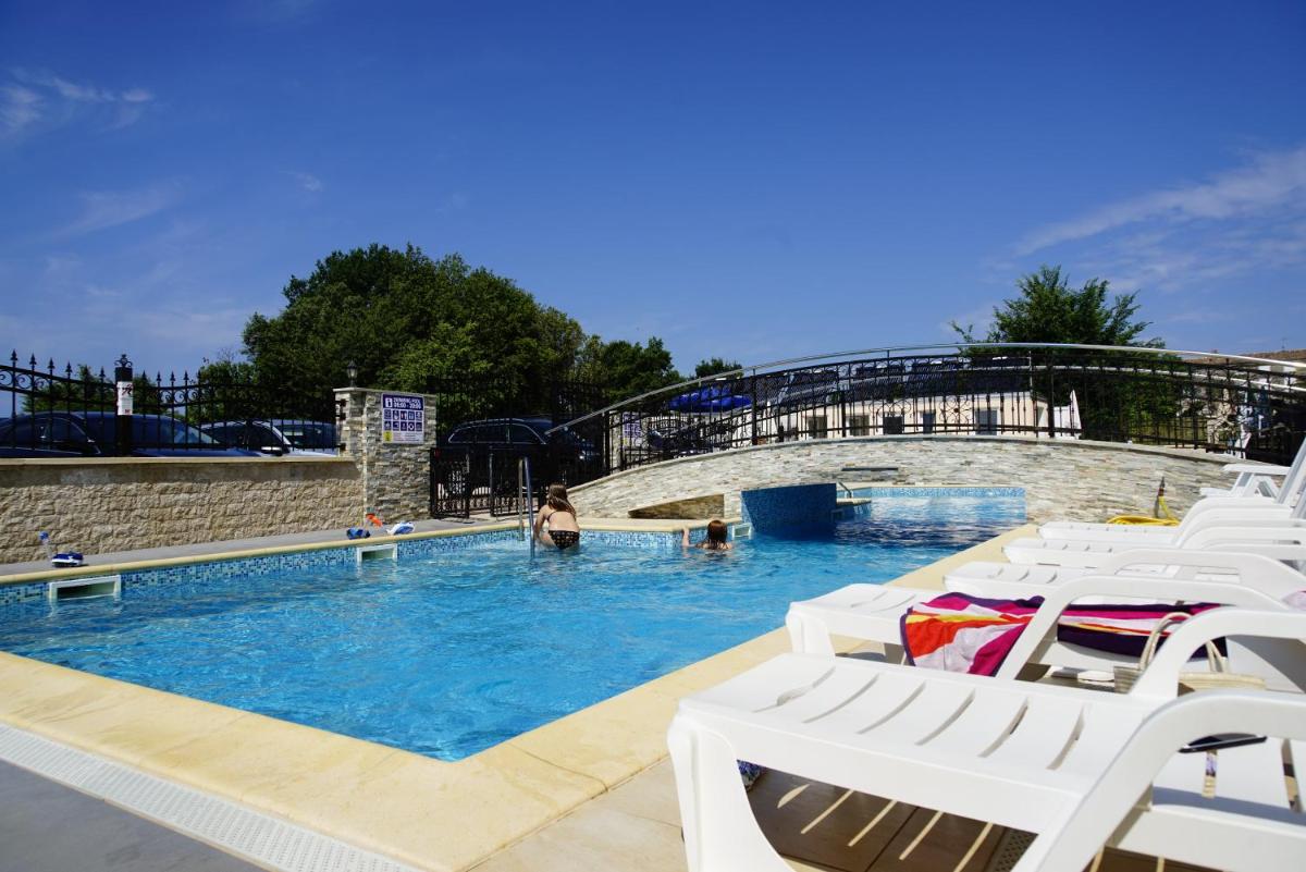 Funtana Appartements an der 1 Reihe vom Meer - Housity